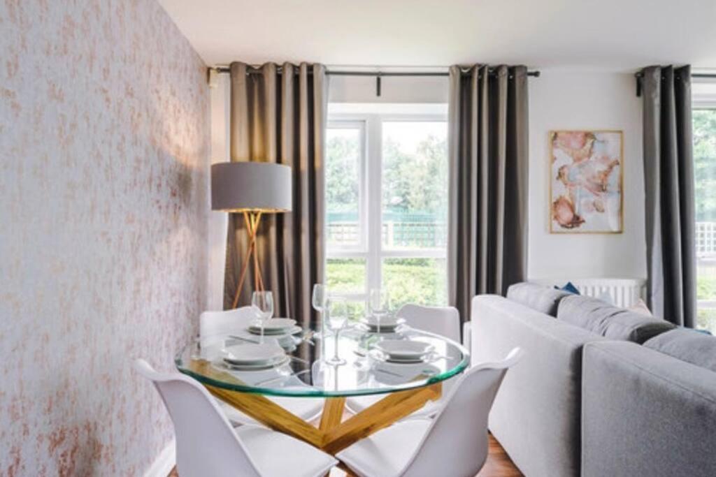 Near Centre, Etihad, Coop Live Apartment